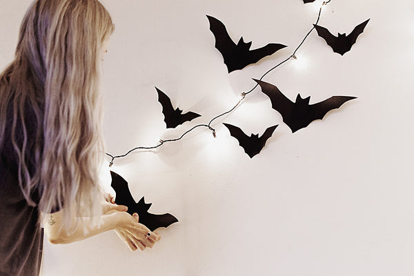 Halloween DIY: Quick and Easy Bat Wall Decor